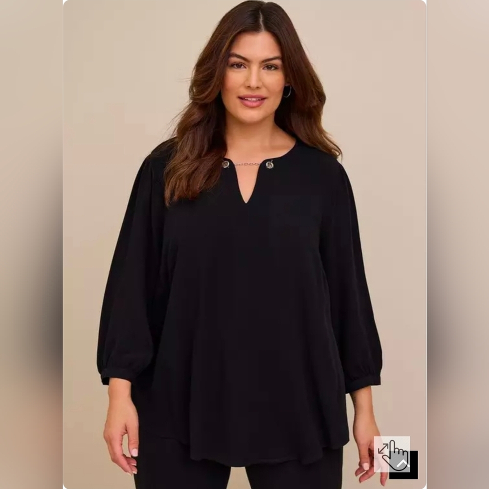 NWT Torrid Crepe Chain Detail Blouse